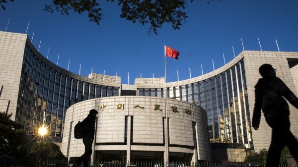 稳益配 央行：把促进物价合理回升作为把握货币政策的重要考量，推动物价保持在合理水平