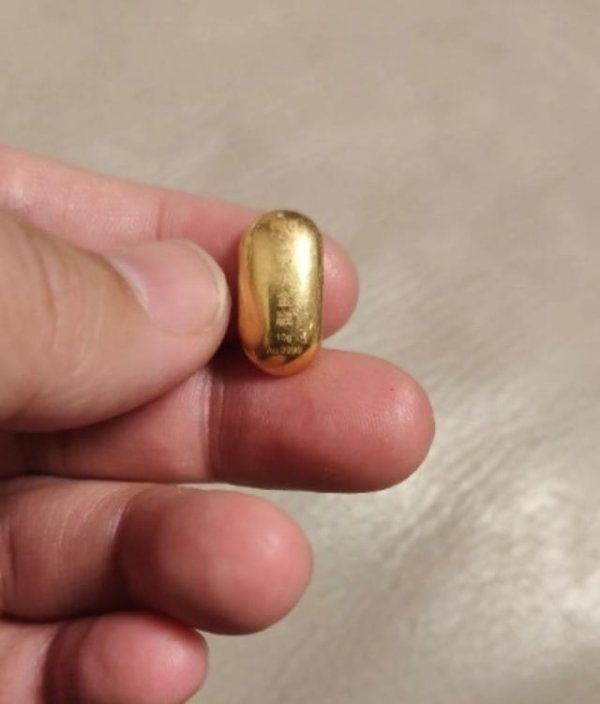 启远网  “熊孩子”误吞10克重金豆，妈妈：天天叮嘱他不要在外面拉屎